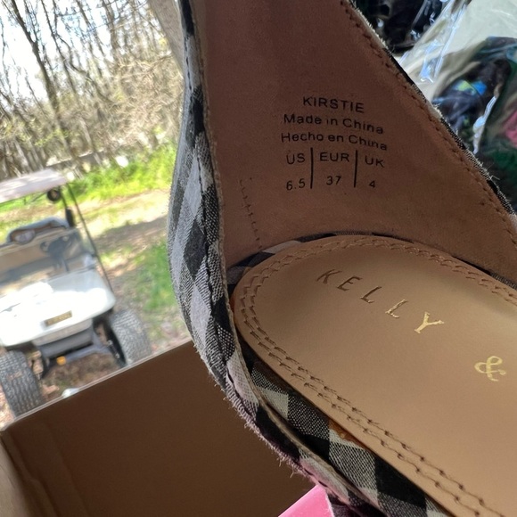 NWT Kelly & Katie gingham heels! So darn cute for spring! ! Make an offer! - Picture 4 of 7